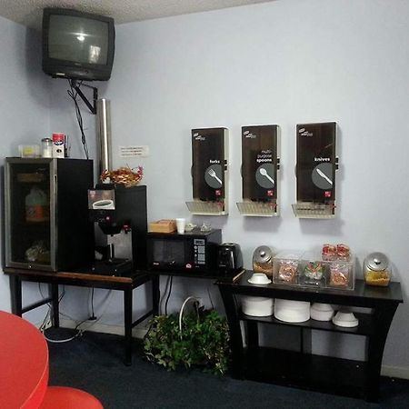 Broadway Inn Yankton Bagian luar foto