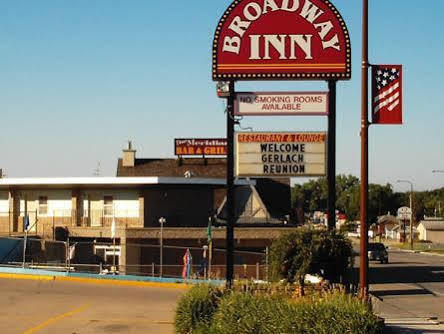 Broadway Inn Yankton Bagian luar foto