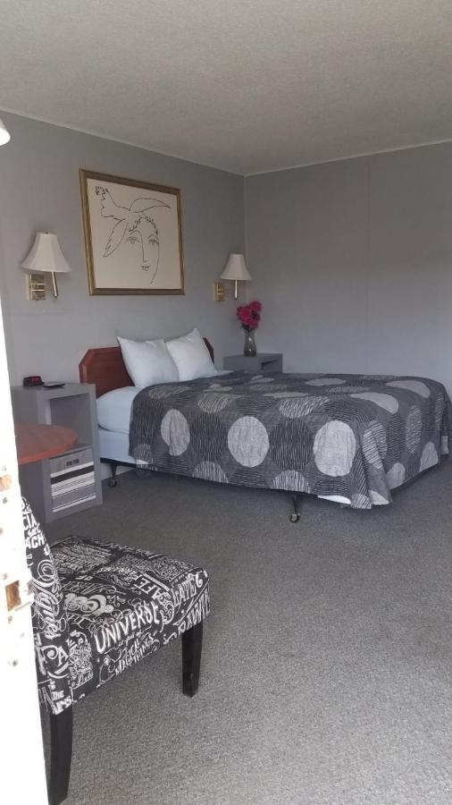 Broadway Inn Yankton Bagian luar foto